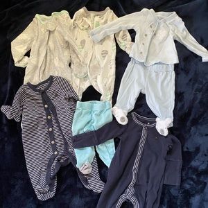 5 newborn sleepers 1 pair footed pants